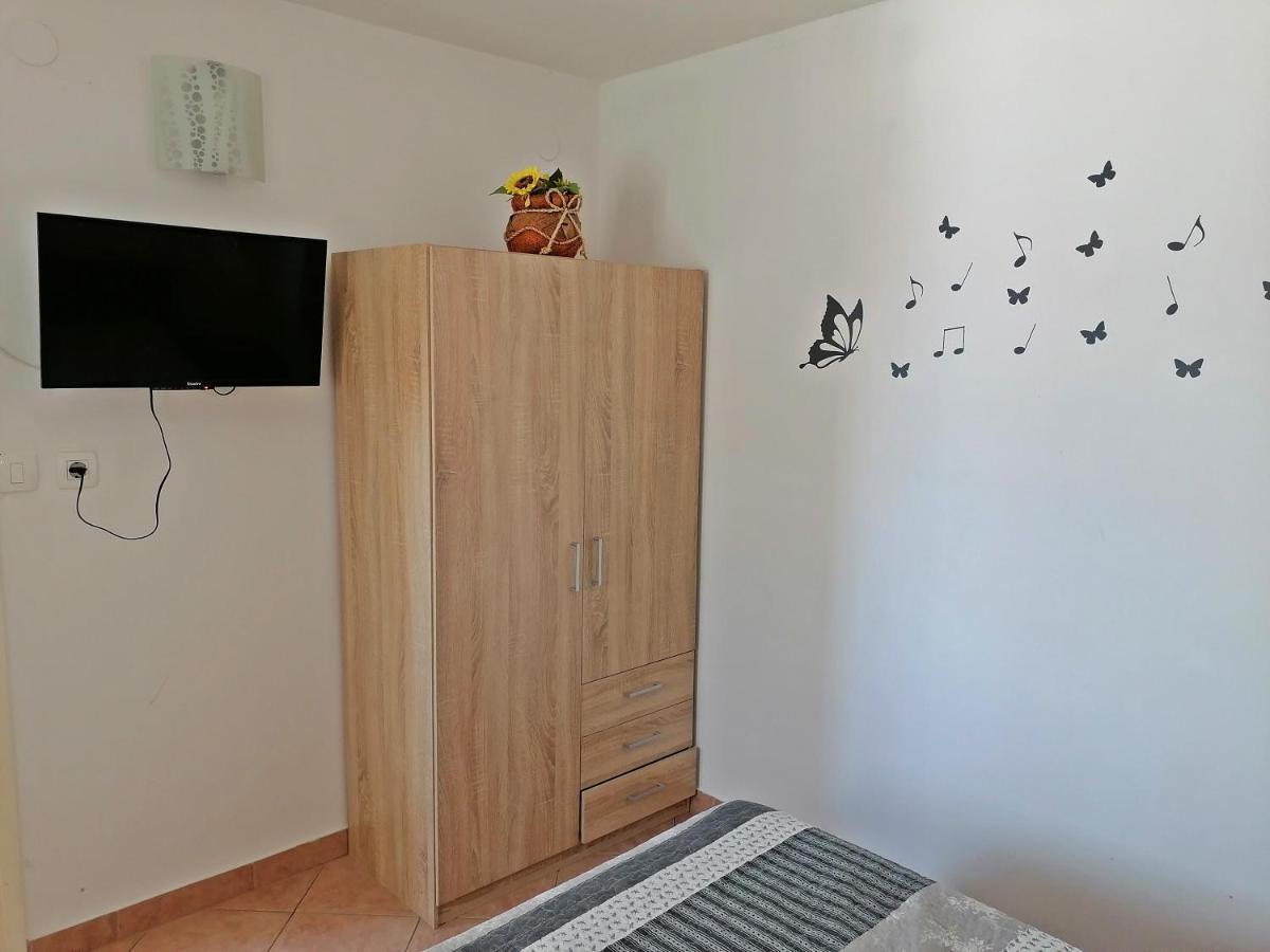Apartment Ivana Baška Esterno foto